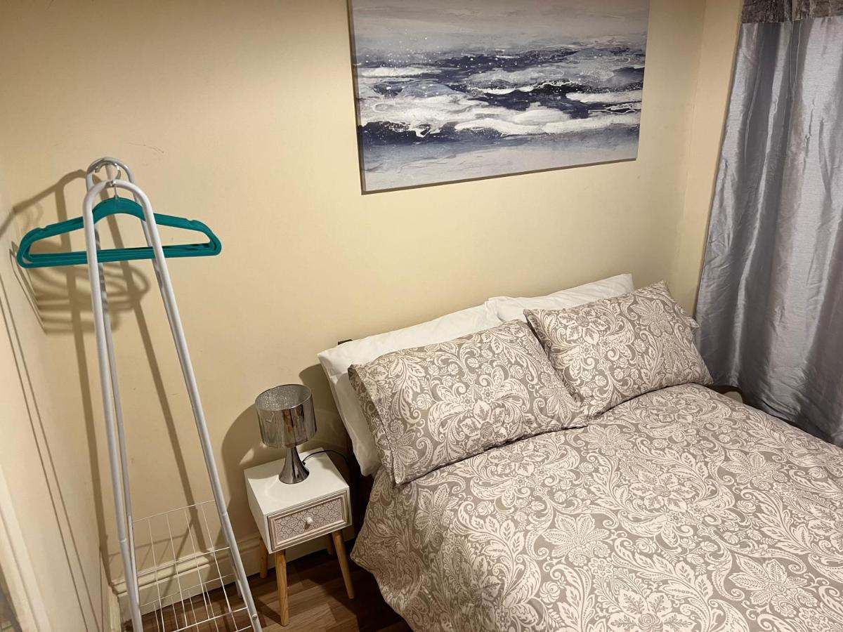 Reading West Homestay Esterno foto