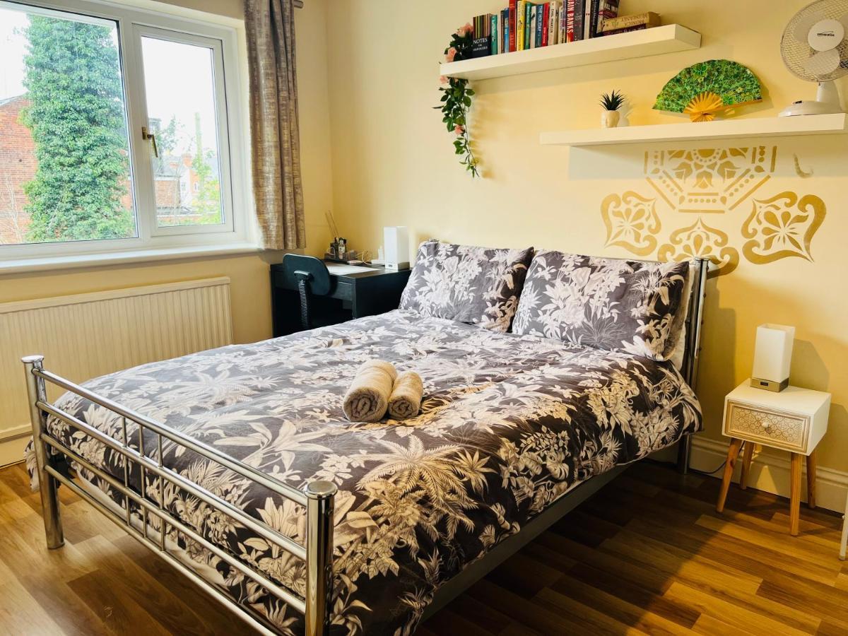 Reading West Homestay Esterno foto